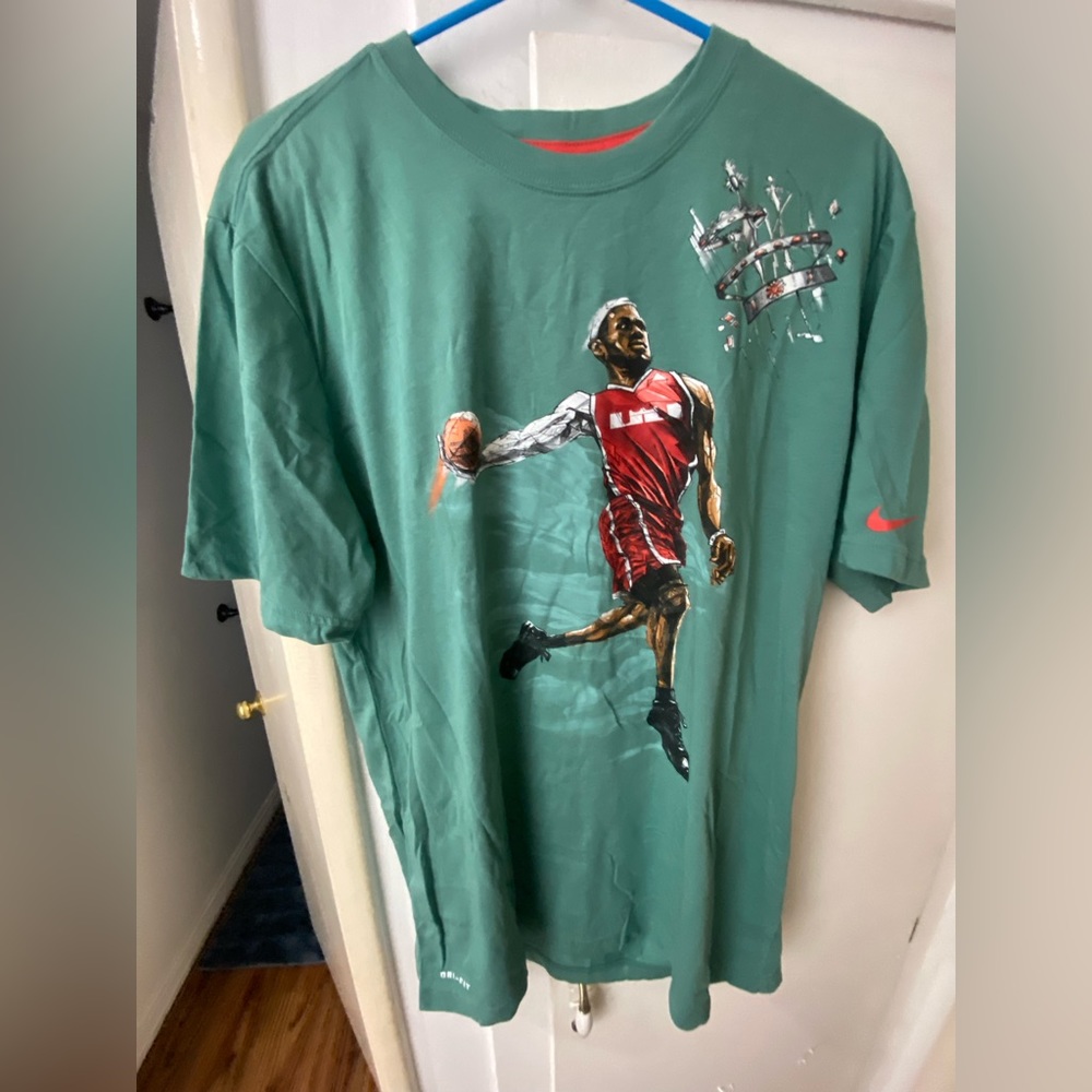 Nike Dri-Fit Miami Heat Lebron James T Shirt Size Large
